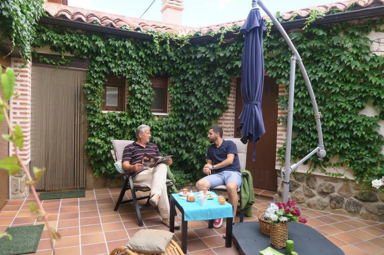 La Casita De Adanero Apartment Luaran gambar